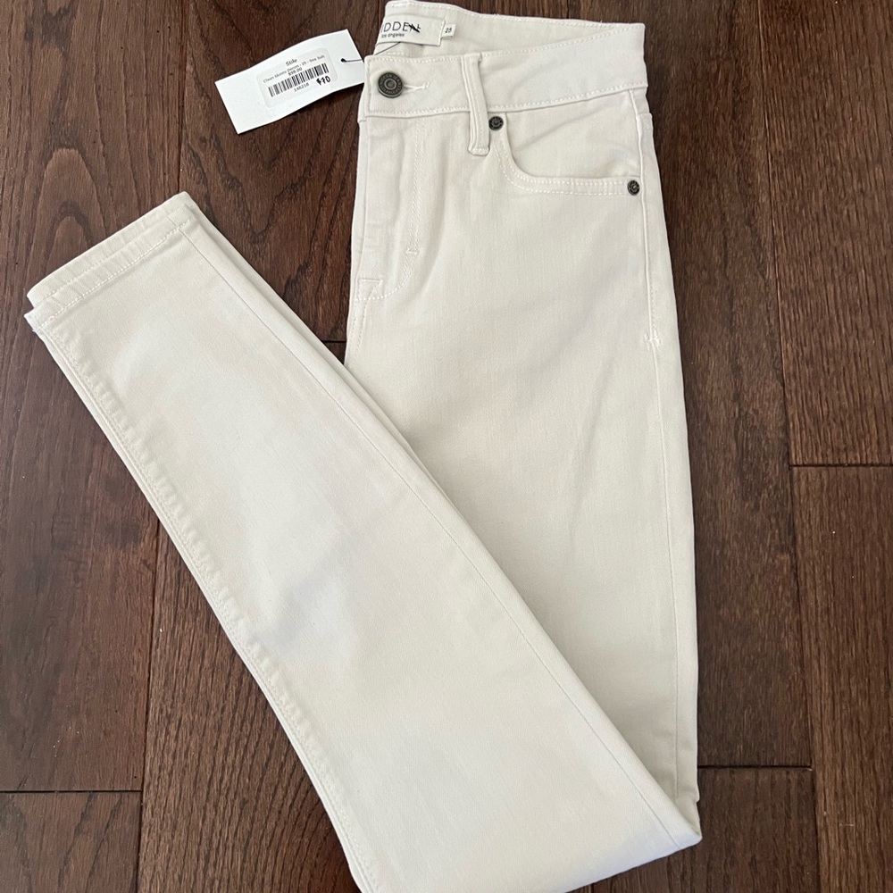 Hidden Amelia skinny jean.